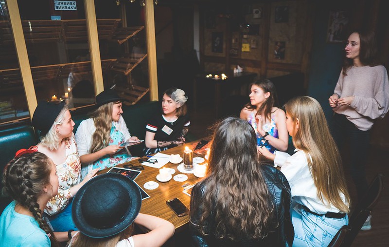 Выездные квесты на Международный женский день: интерактивное мероприятие в школе Volgograd.